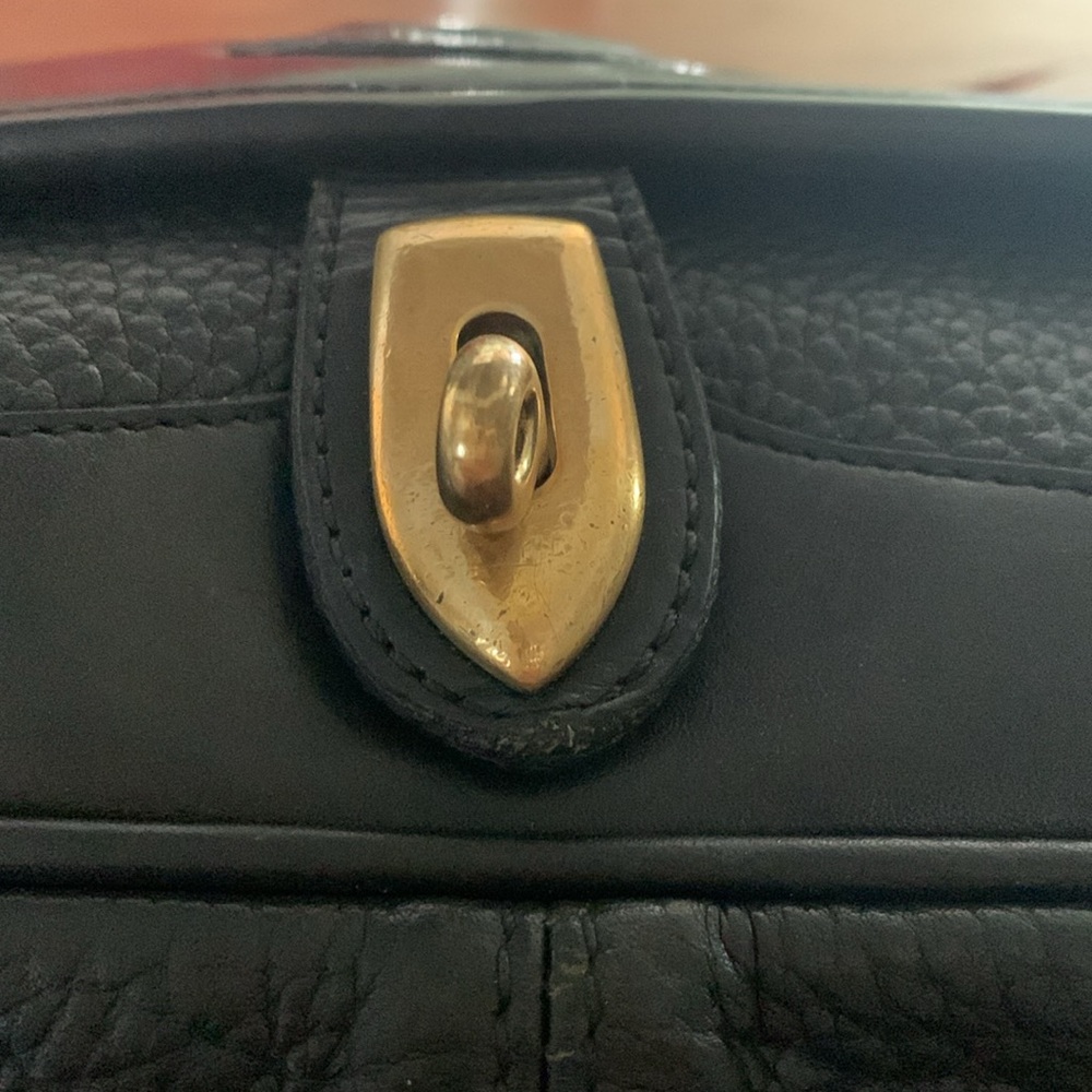Vintage Dooney & Bourke All Weather Leather Crossbody - Picture 16 of 16
